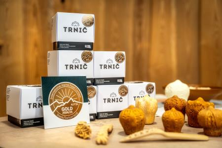 Švicarska zlata medalja za velikoplaninski sir trnič (4)